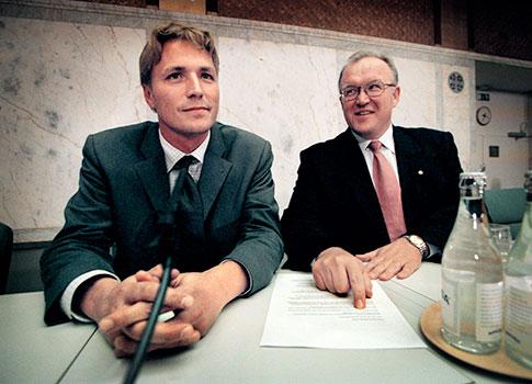 2000 utsågs Thomas Bodström till justitieminister. Samma dag som han tackade ja till posten gick han med i Socialdemokraterna.