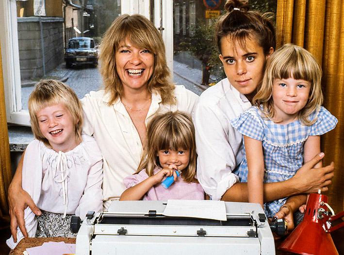 Anna Wahlgren fick nio barn och blev hela Sveriges supermamma med miljonsäljaren ”Barnaboken” från 1983. Men som samhällsdebattör var hon hämningslöst aggressiv.