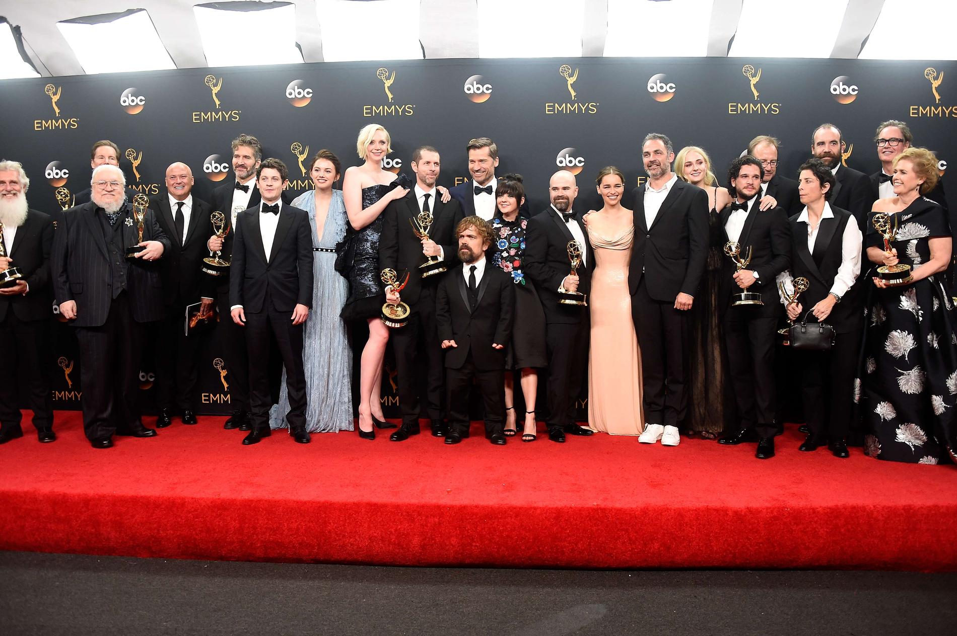 Skådespelarna och gänget bakom "Game of Thrones", vinnare av bästa dramserie