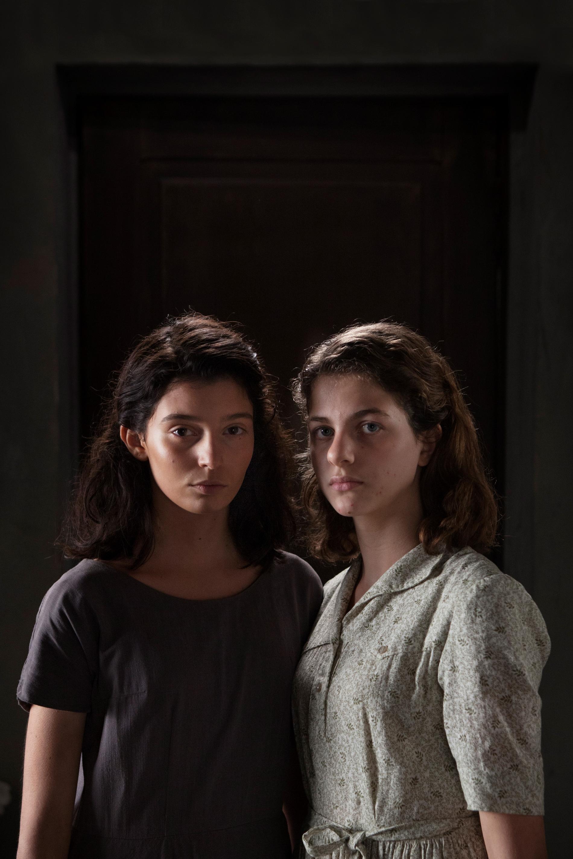 Gaia Girace (Lila) och Margherita Mazzucco (Elena) i ”My brilliant friend”.