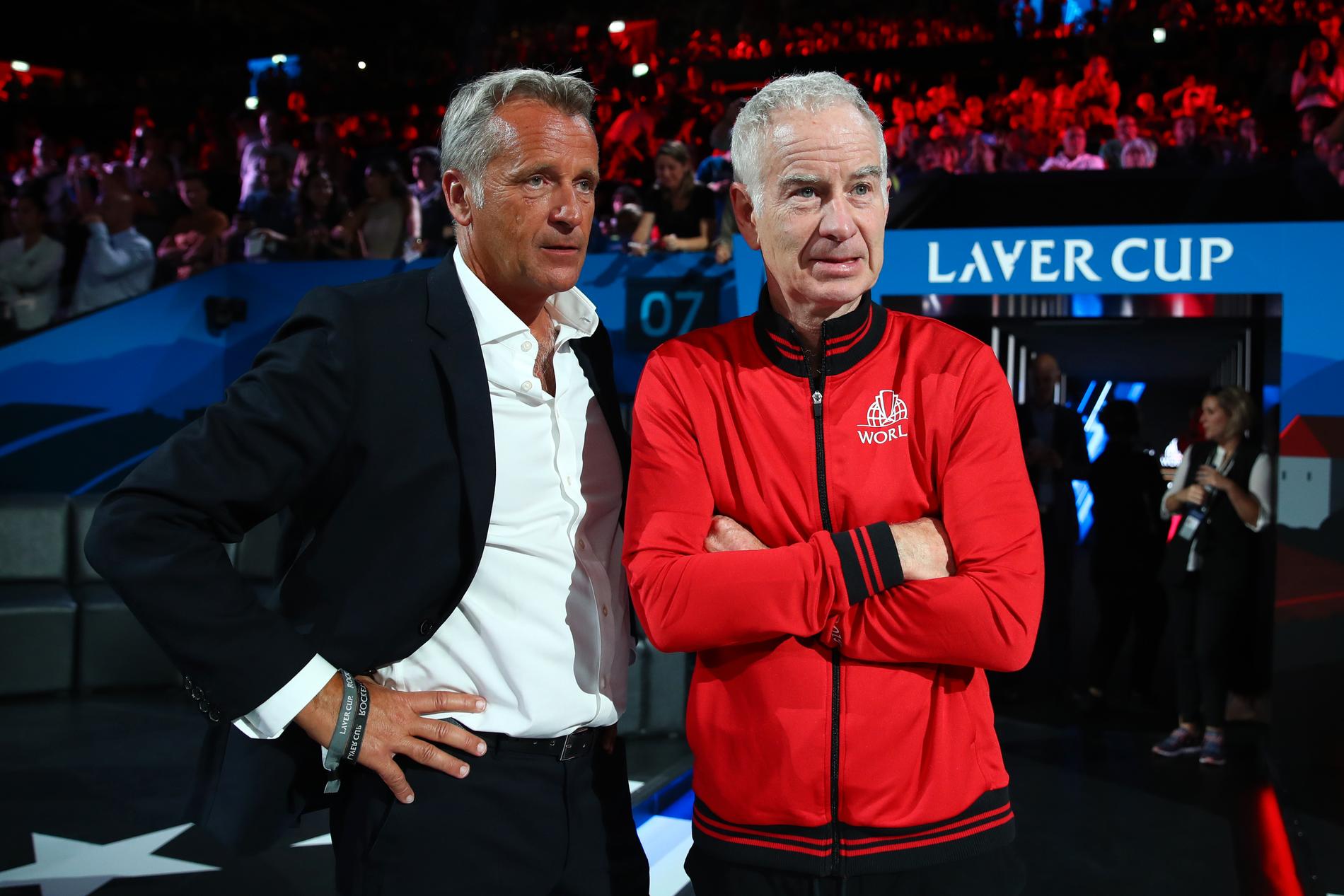 John McEnroe, tennislegendar och nu expert i BBC, till höger.
