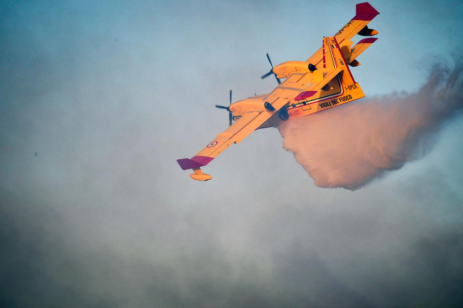 De italienska  brandflygplanen kommer till Sverige igen för att hjälpa till att bekämpa bränderna.