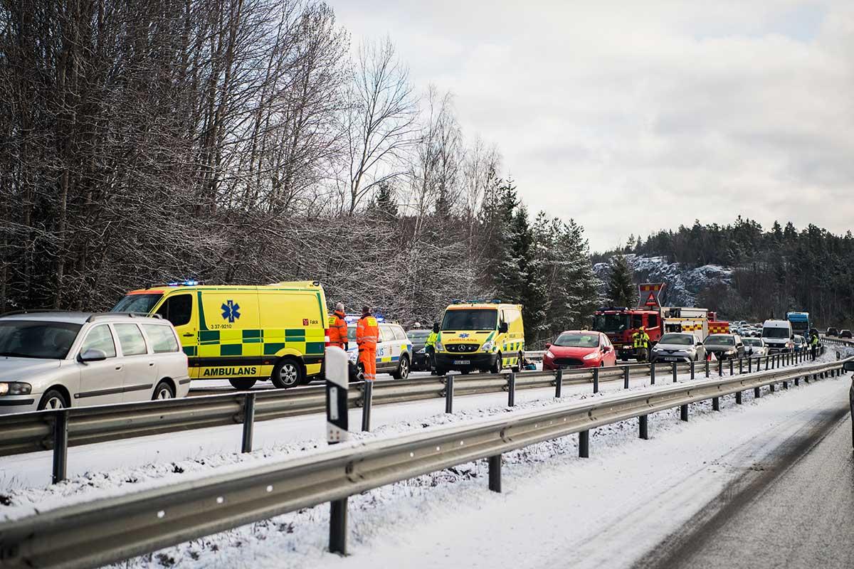 På tisdagsmorgonen inträffade en olycka söder om Södertälje.
