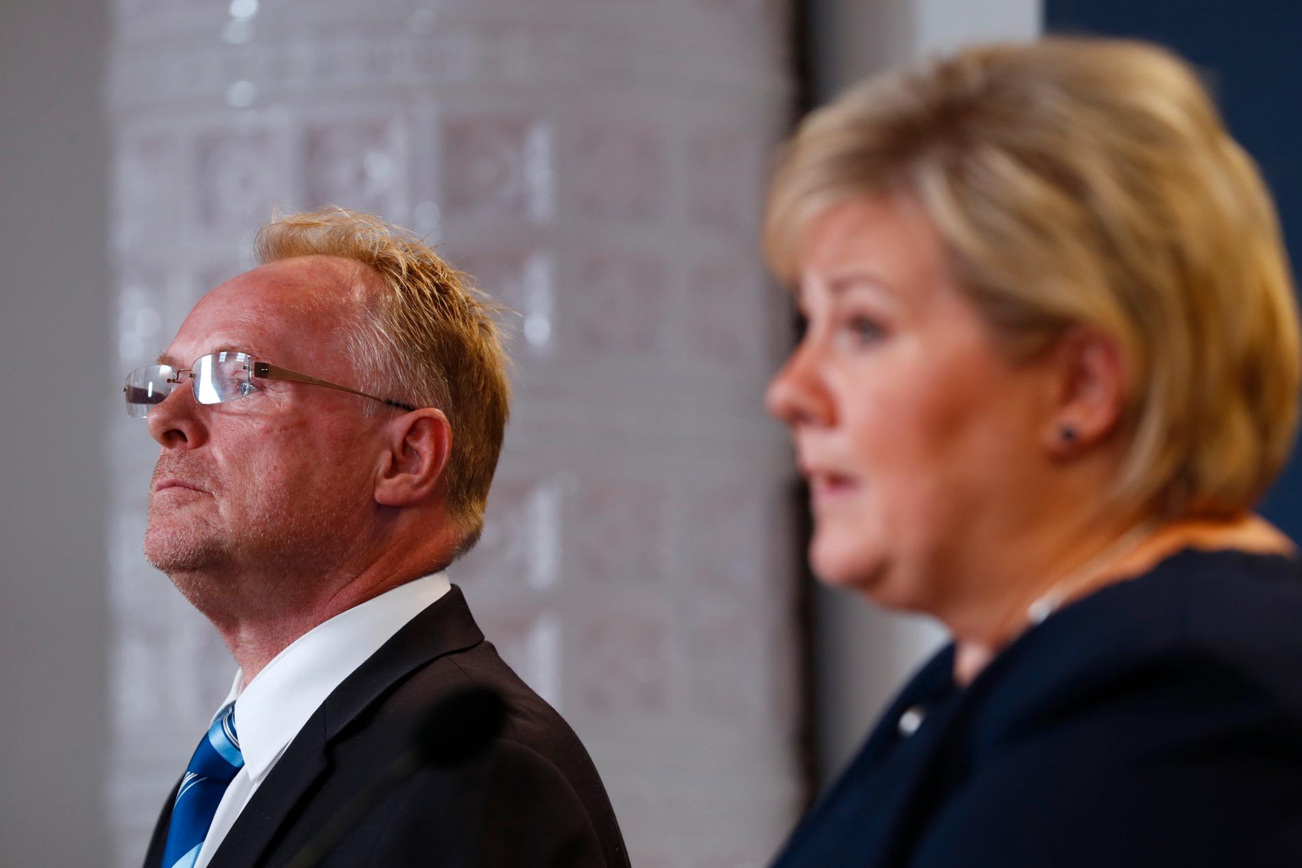  Per Sandberg  och norges statsminister Erna Solberg vid en presskonferens 13 augusti. 