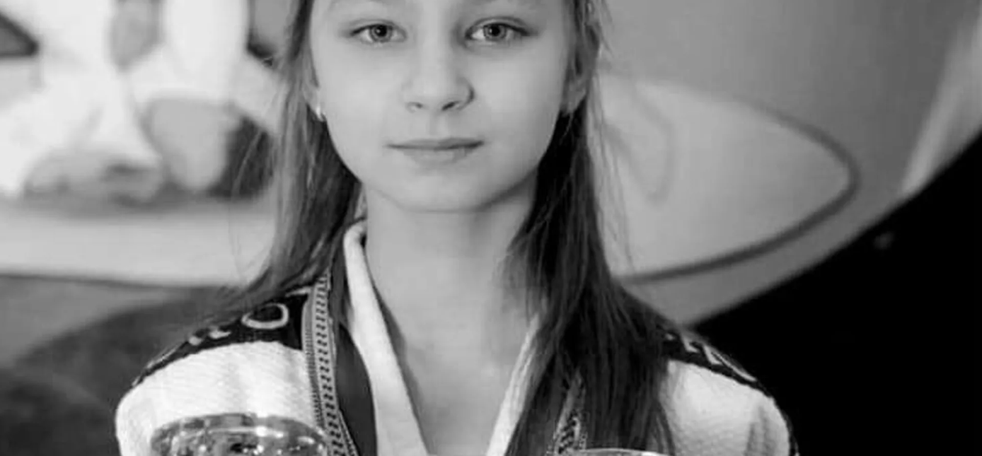 Viktorija Ivasjko, 9, dog utanför skyddsrummet.