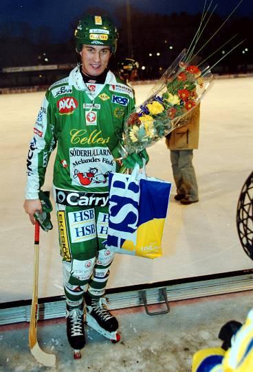 Tre mål av Andreas Lindström och andra raka segern för Hammarby.