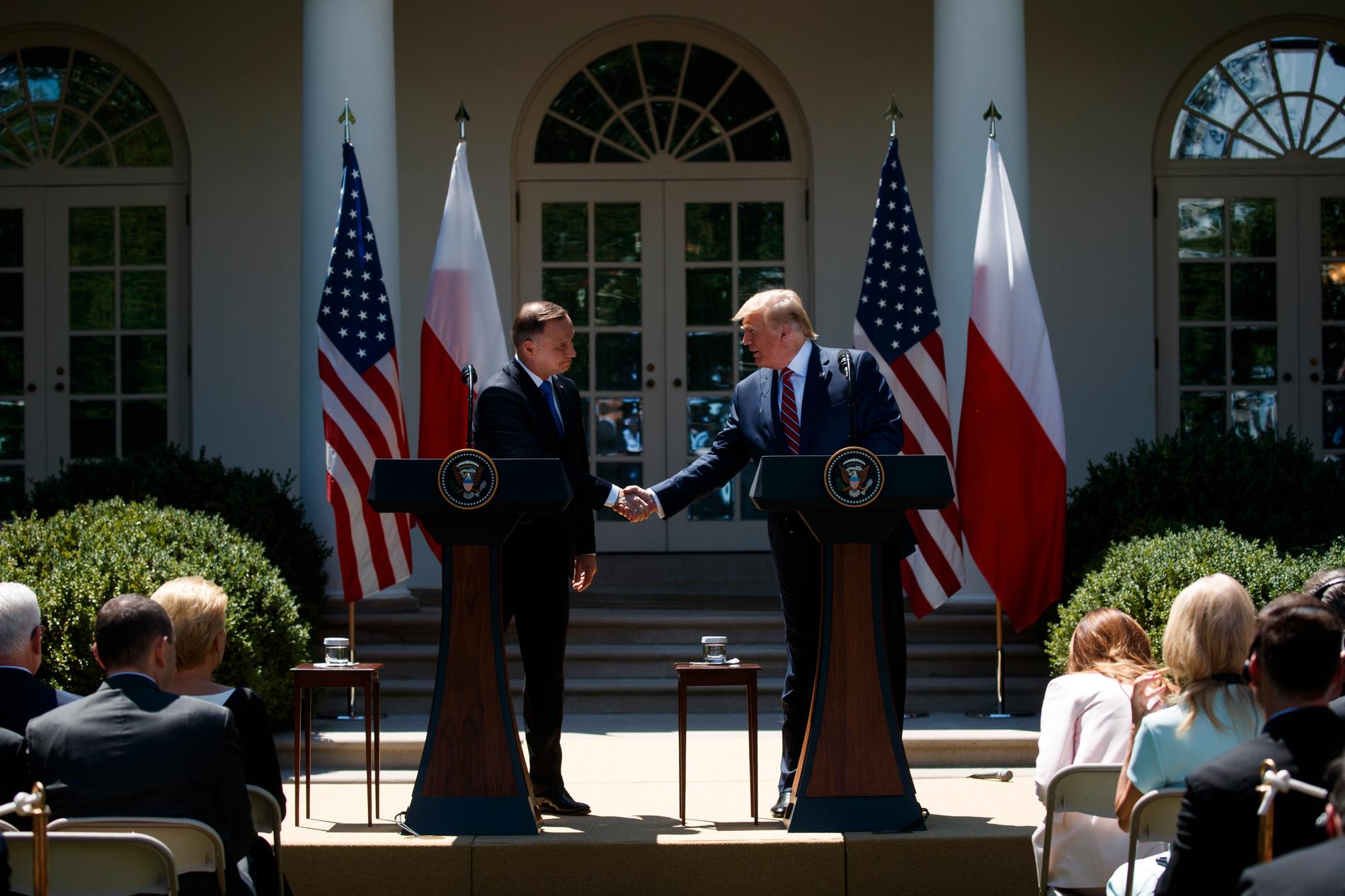 USA:s president Donald Trump och Polens president Andrzej Duda under presskonferensen utanför Vita huset på onsdagen.