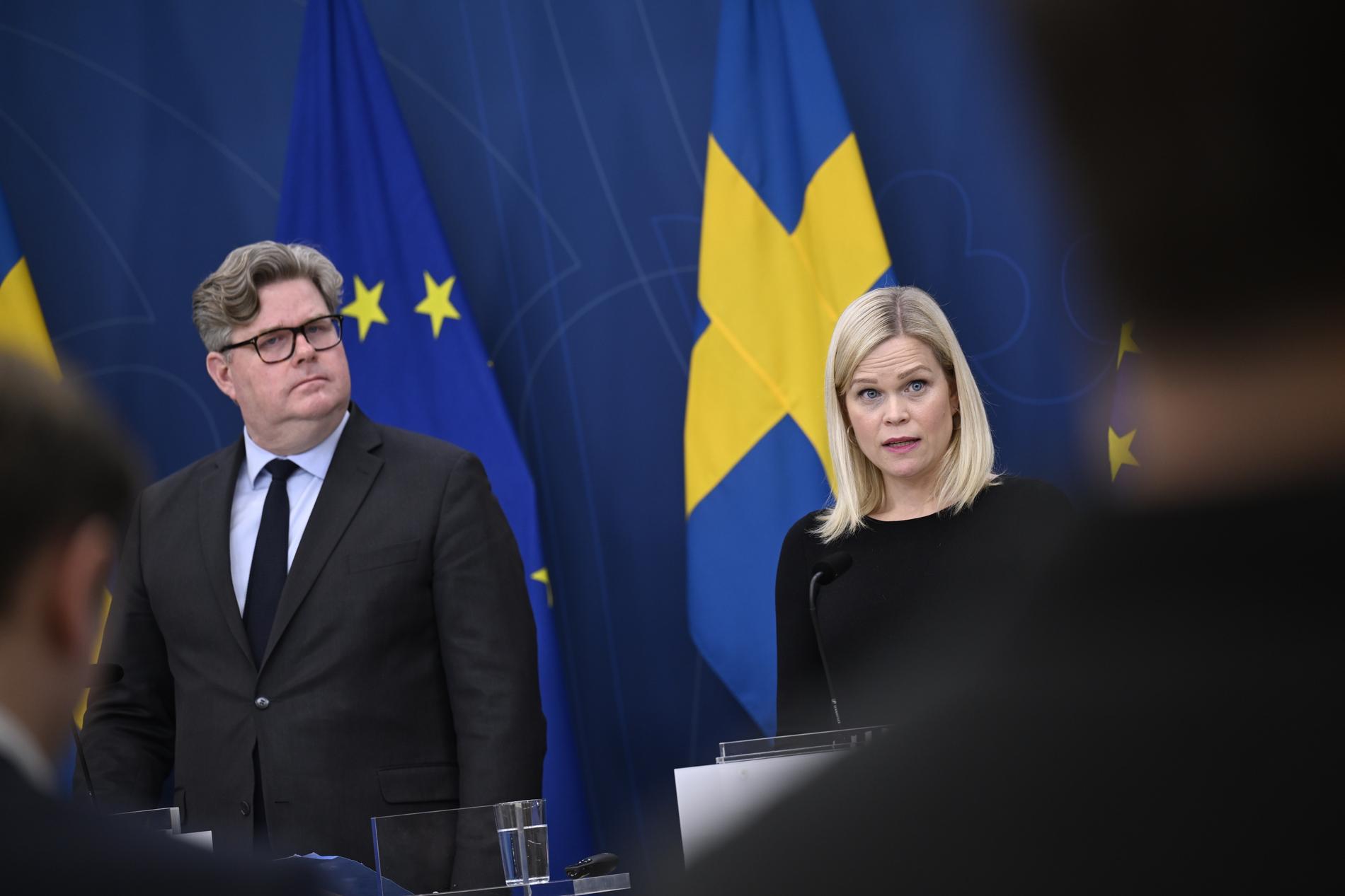 Justitieminister Gunnar Strömmer (M) och jämställdhetsminister Paulina Brandberg (L). Arkivbild.