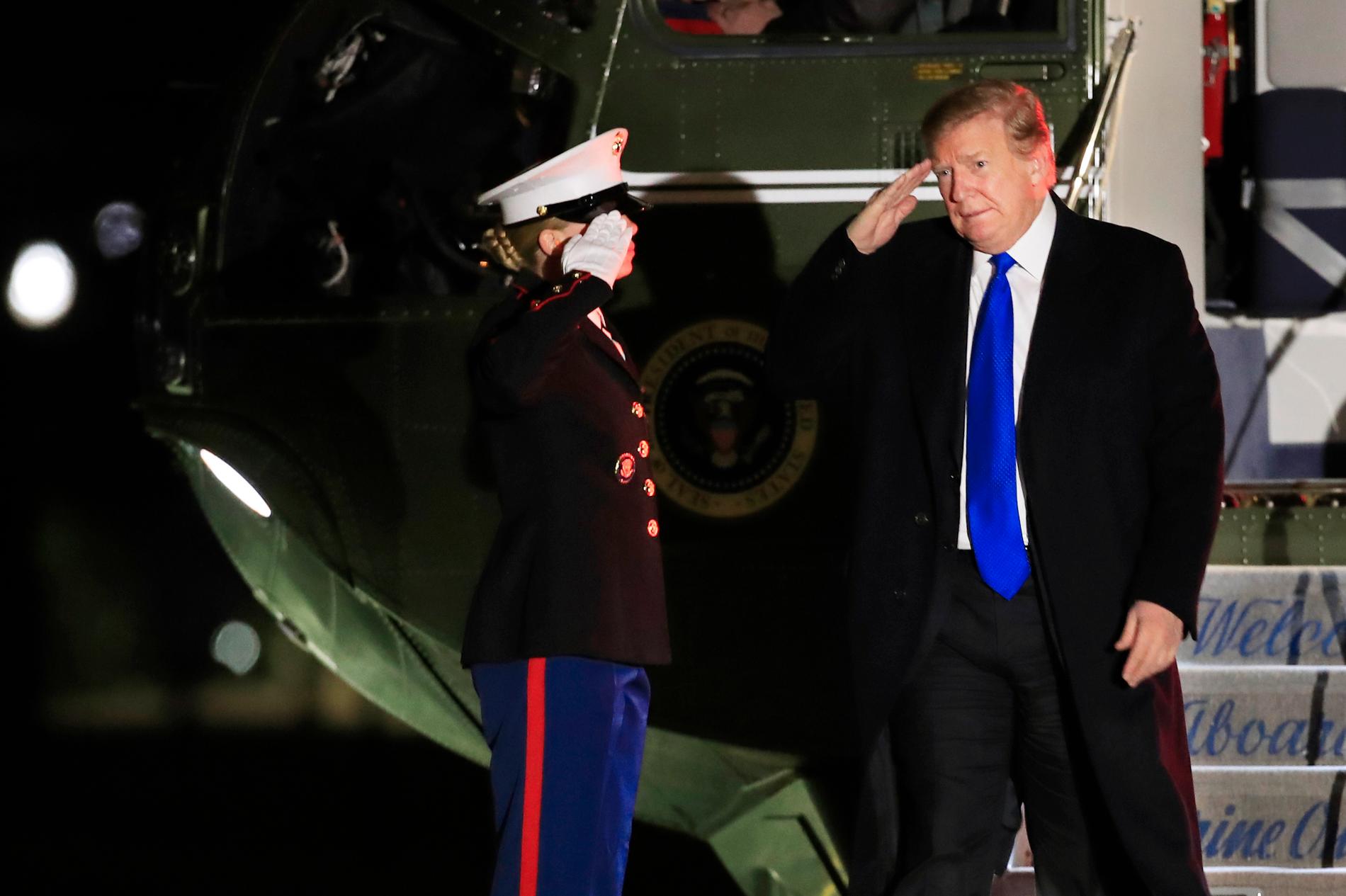 President Donald Trump åkte hem till USA utan avtal. Här anländer han vid Vita huset.