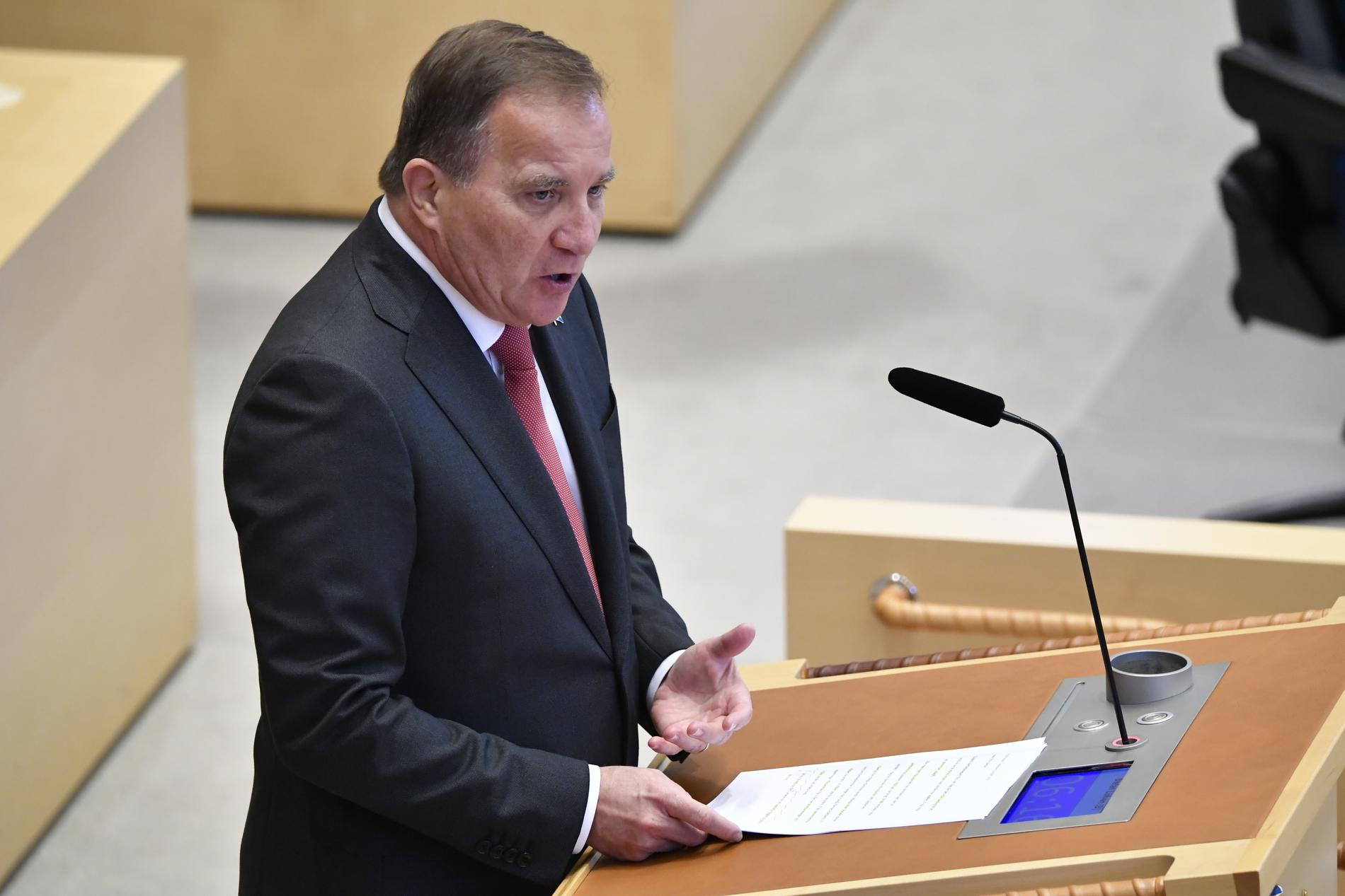 Statsminister Stefan Löfven (S) talar vid riksdagsårets första partiledardebatt i riksdagen.