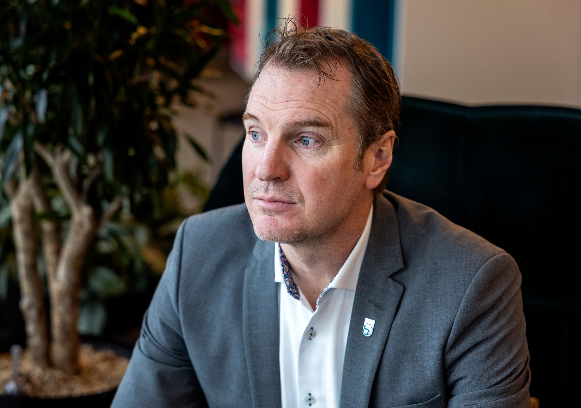 Mats Öman, kommundirektör i Gullspång, har hotats till livet av Gudalandet.