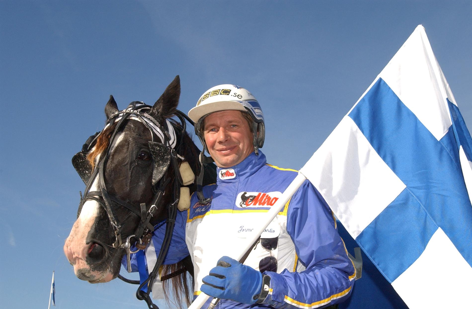 Etain Royal slog igenom för den svenska travpubliken år 2000 när han vann Harper Hanovers lopp på Solvalla med Jorma Kontio i sulkyn.