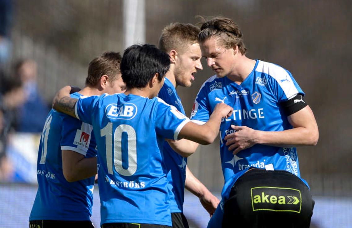 Fredrik Olsson jublar efter 2-0.