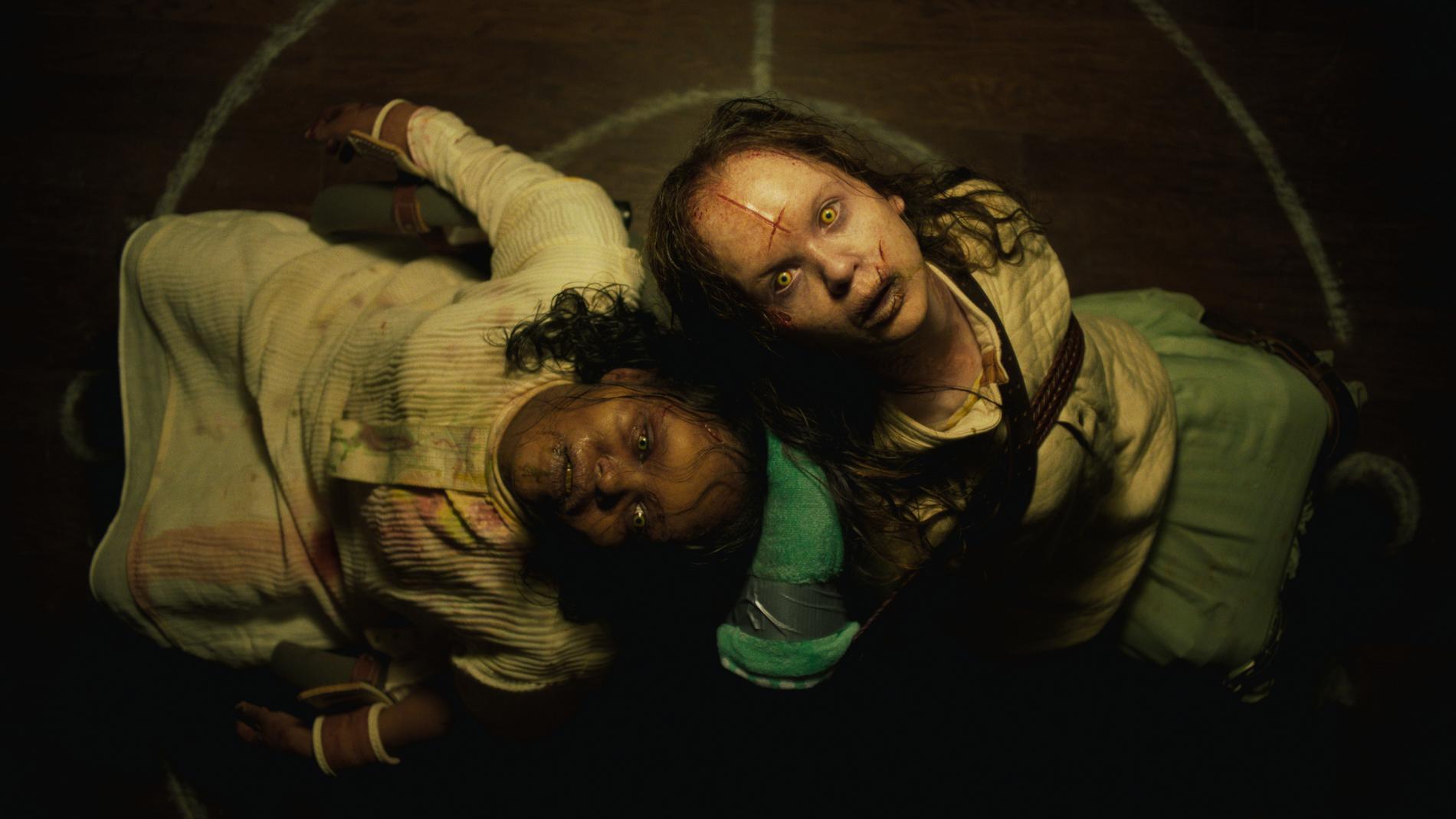 Lidya Jewett och Olivia Marcum i ”The exorcist: Believer”.