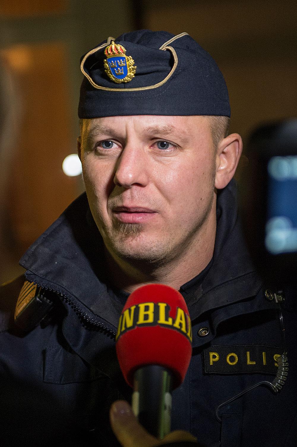 Polisens presstalesman Erik Thulin kommer själv från Ljungsbro. ”Det är ett trauma, en chock för alla de här människorna”, säger han.