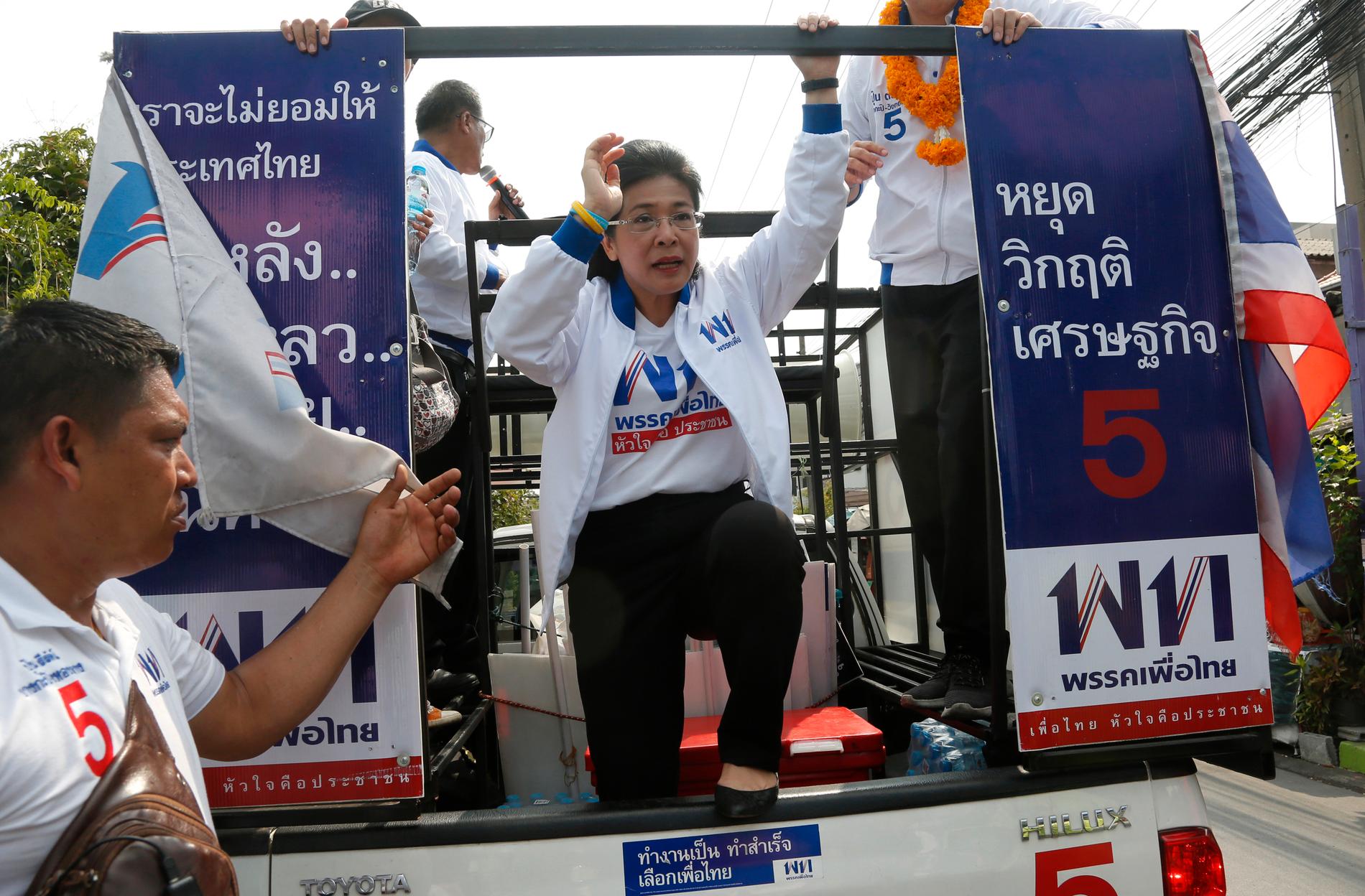 Oppositionsledaren Sudarat Keyuraphan kampanjar med den otacksamma uppgiften att försöka ta makten från juntan.