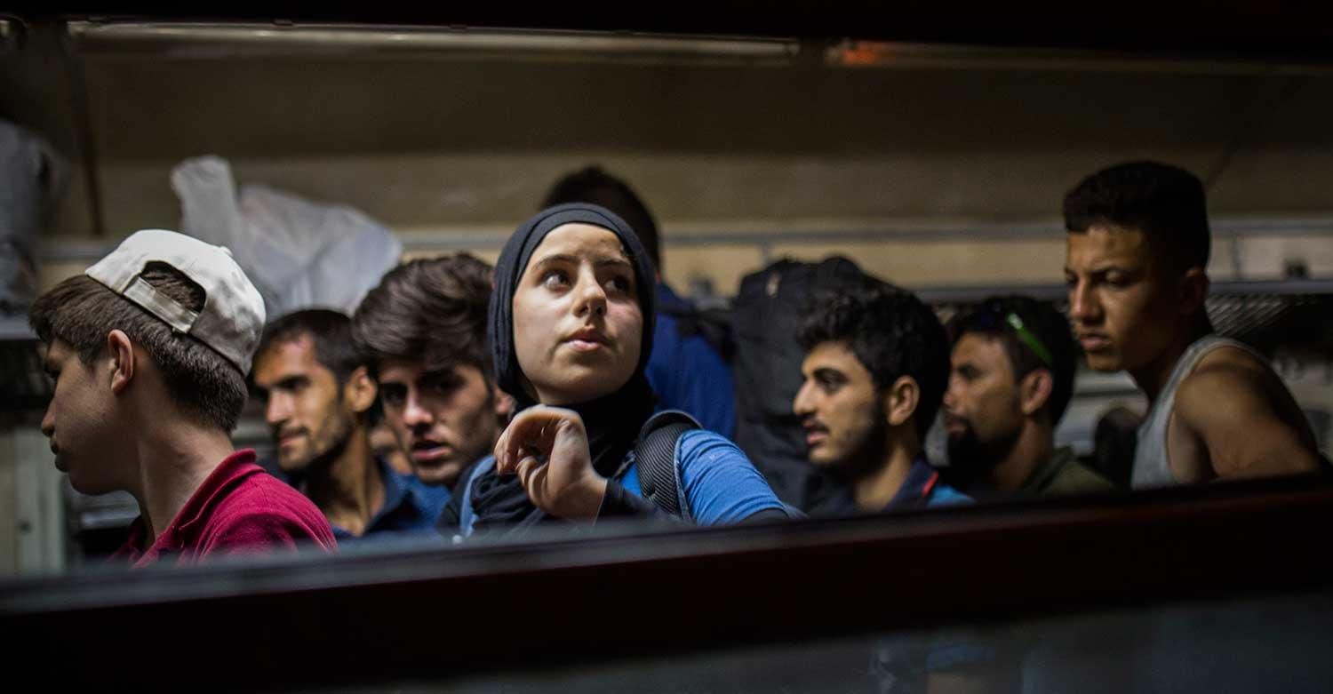 Flyktingar på ett tåg i Tabanovce i Makedonien, några hundra meter från gränsen till Serbien. 28 augusti i år
