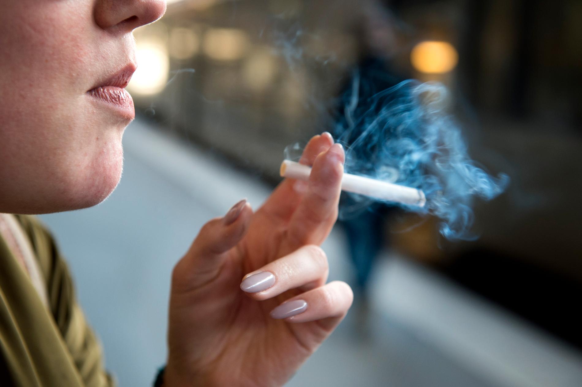 WHO menar att om Danmark stoppar försäljningen av godiscigaretter kan man komma närmare en tobaksfri generation.