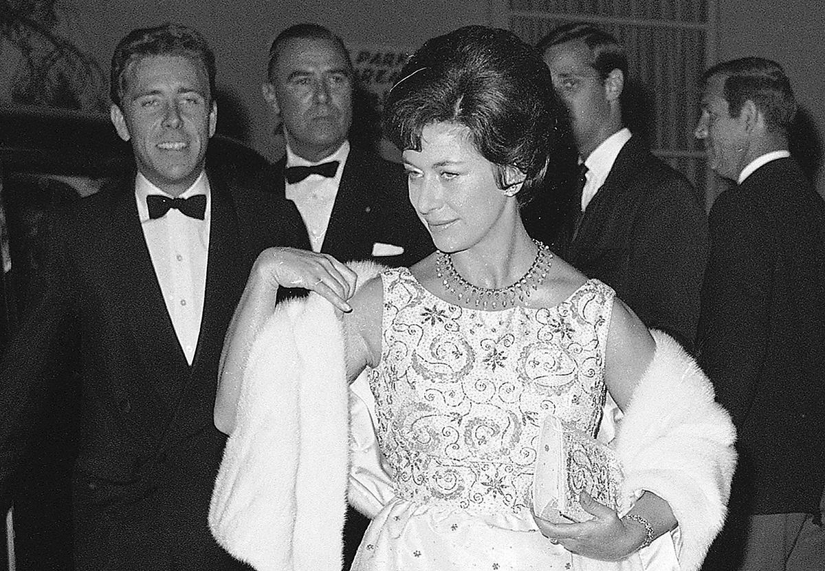 Prinsessan Margaret anländer till en fest i Beverly Hills, Kalifornien, 1965.