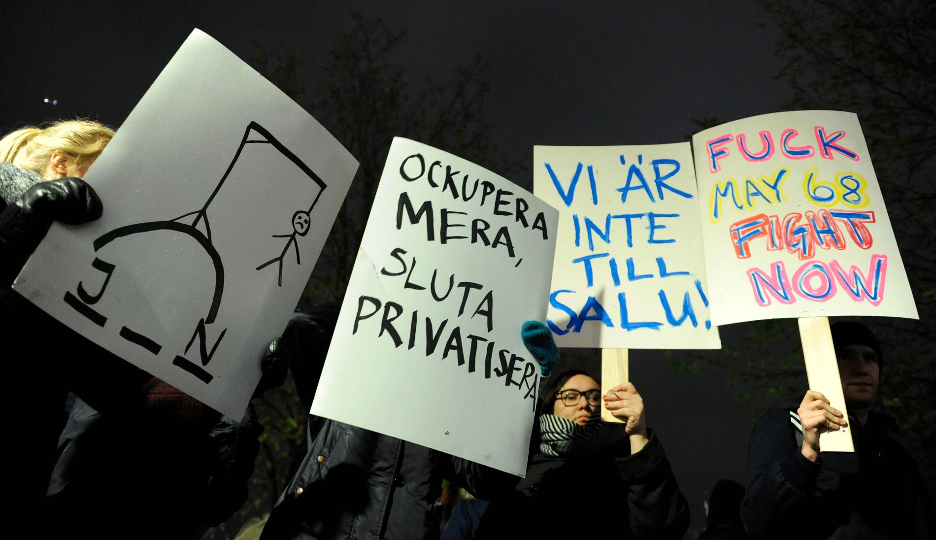 Studenter protesterar mot privatisering i Gamla stan i Stockholm 2013. 