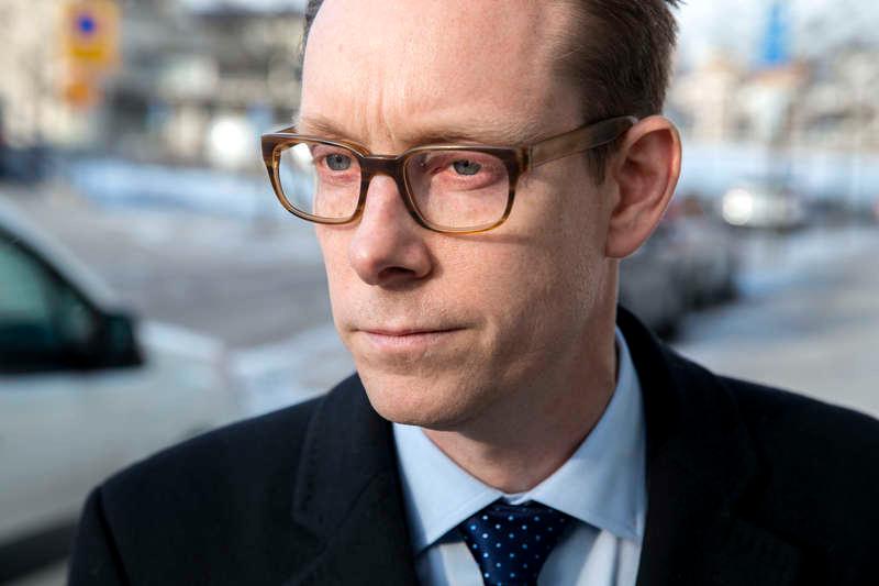 Tobias Billström (M) kritiserar Anders Ygeman (S) för twitteruppmaningen till norska statsministern Erna Solberg.