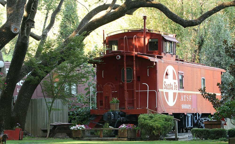 Featherbed Railroad Bed and Breakfast Resort. 