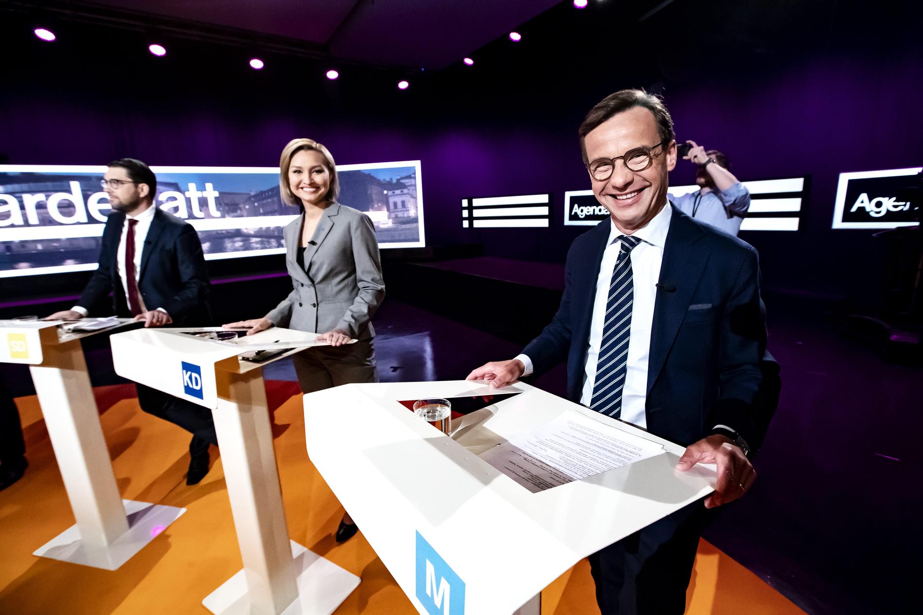 Partiledardebatt i SVT:s Agenda. Från vänster i bild Jimmie Åkesson, Ebba Busch och Ulf Kristersson. 
