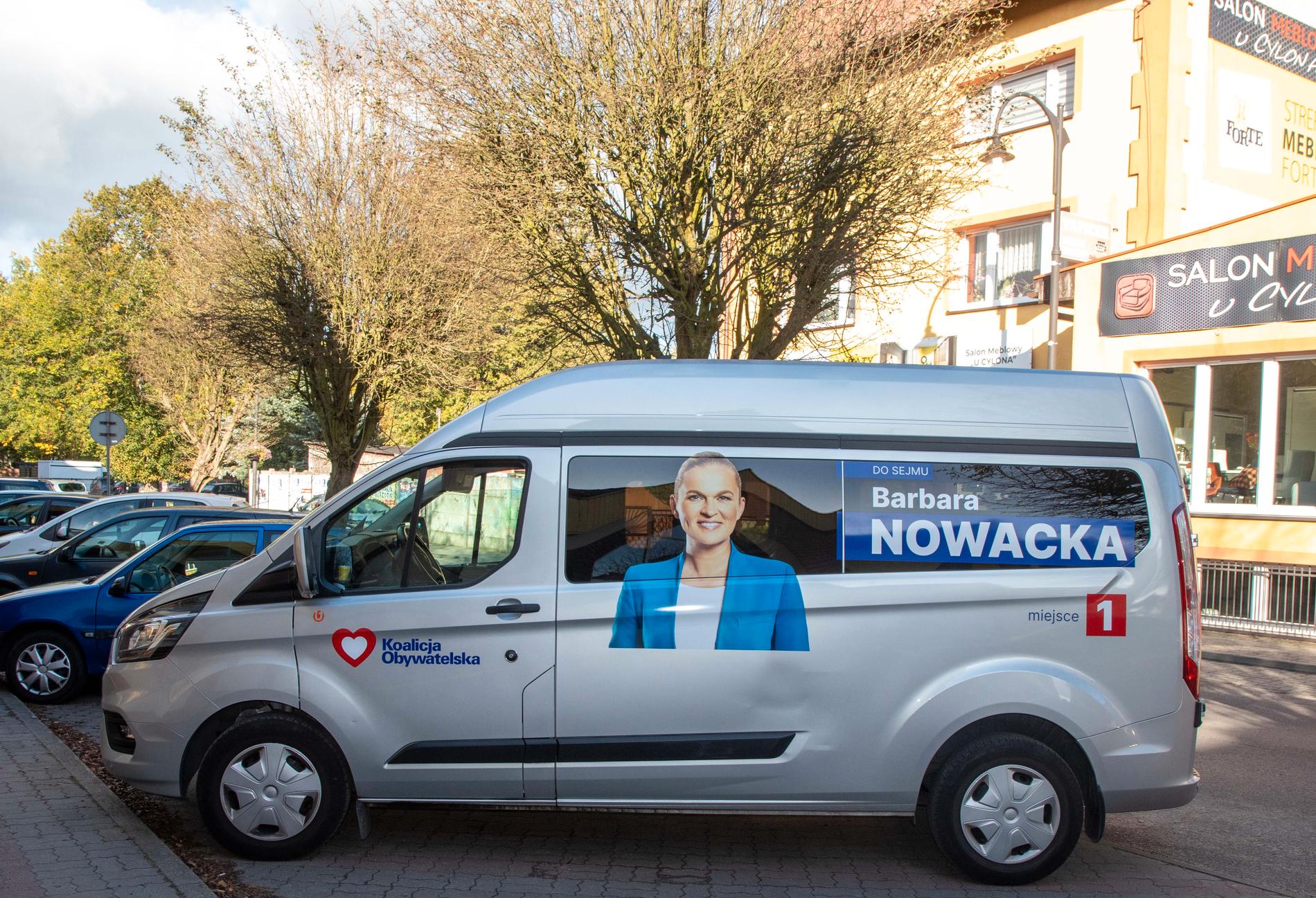 Kampanjbuss för Barbara Nowackas kampanj