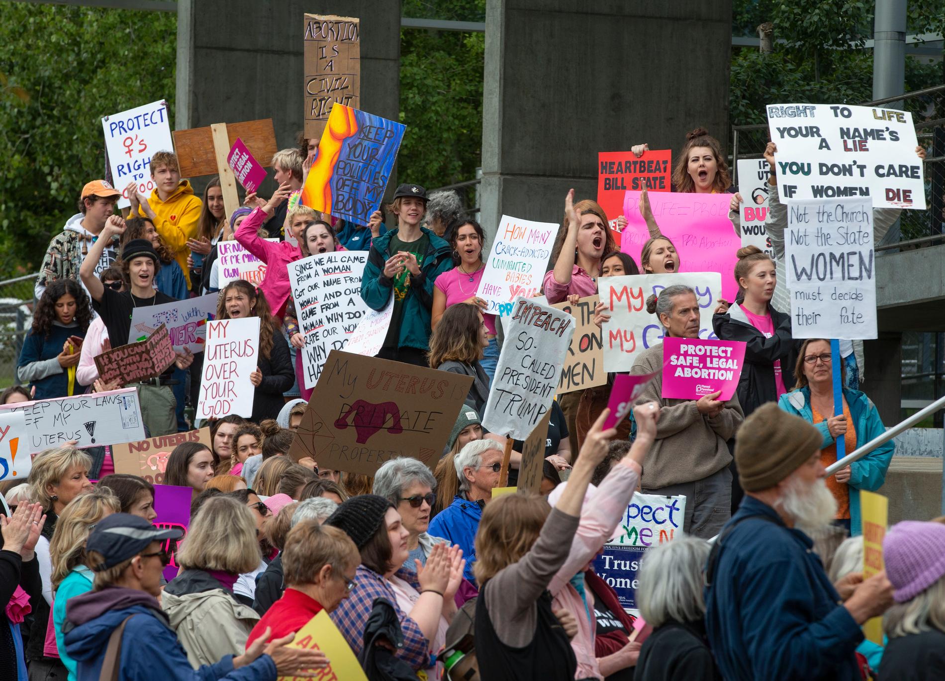 Protester mot de hårda abortlagarna i Alabama. Bilden är från i maj i år.