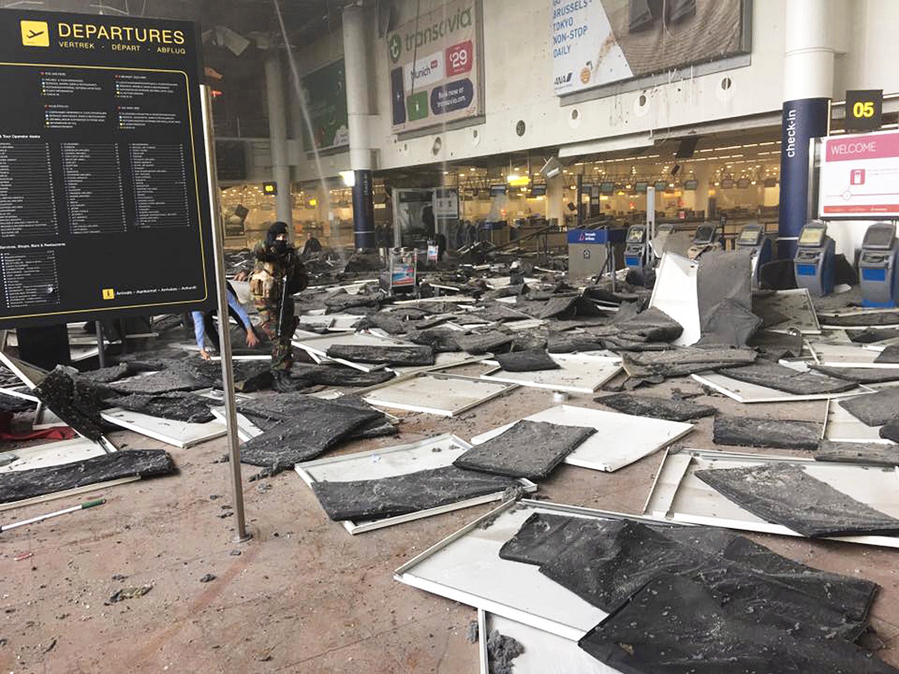 Flygplatsen i Bryssel efter terrorattacken.