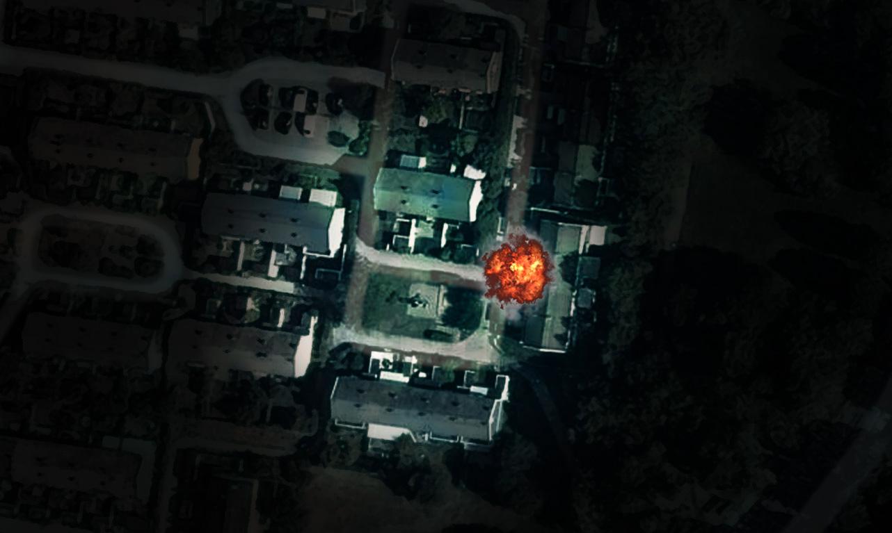Minst tolv radhus, i en cirka 50 meters radie från explosionens epicentrum, är utrymda och obeboeliga. 