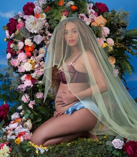 Beyoncé väntar tvillingar.