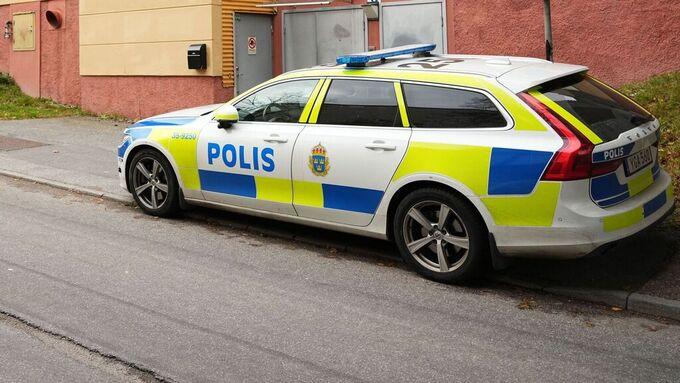 Polisen har haft en större insats i Järvaområdet med radiobilar, hundpatrull och tekniker.