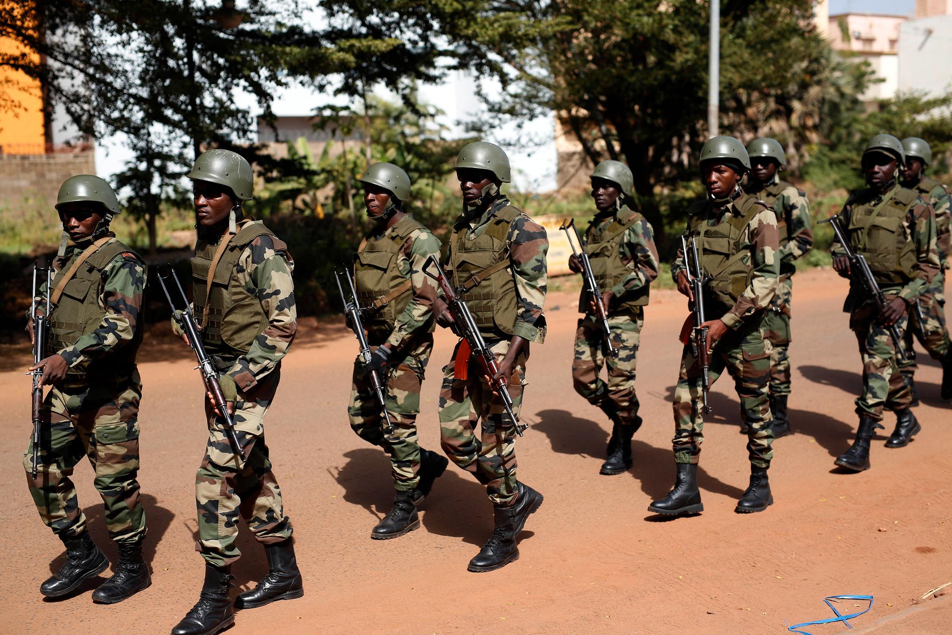 Maliska soldater patrullerar, i en bild från 2015.