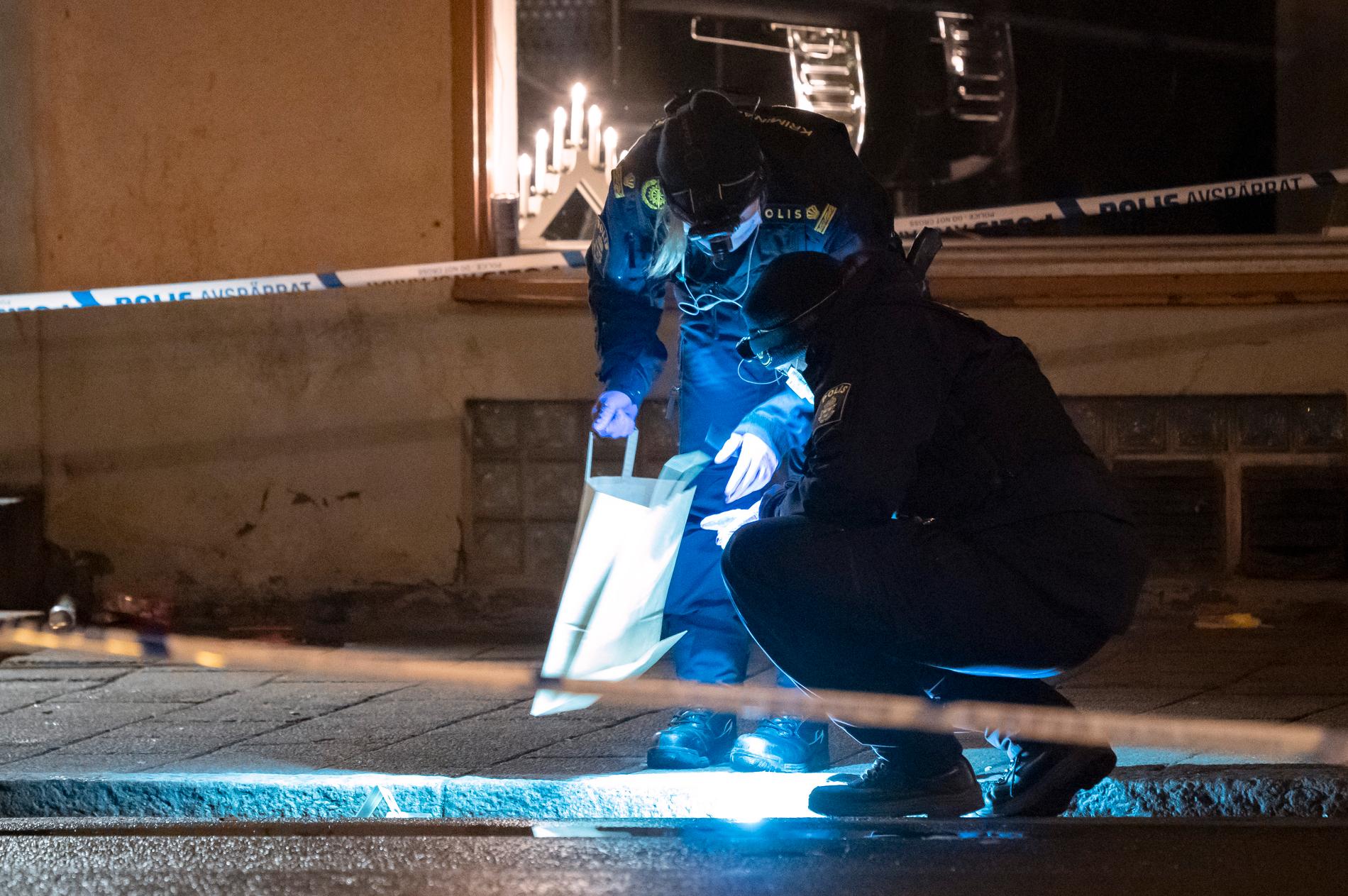 En man har avlidit sedan han skottskadats i Kristianstad.
