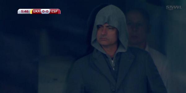 Mourinho fångad i bild. Foto: KickTV