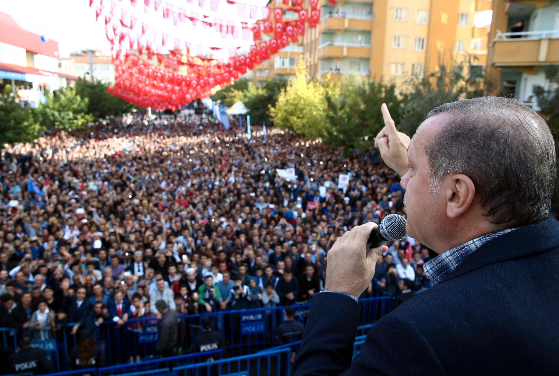 President Recep Tayyip Erdoğan håller tal.