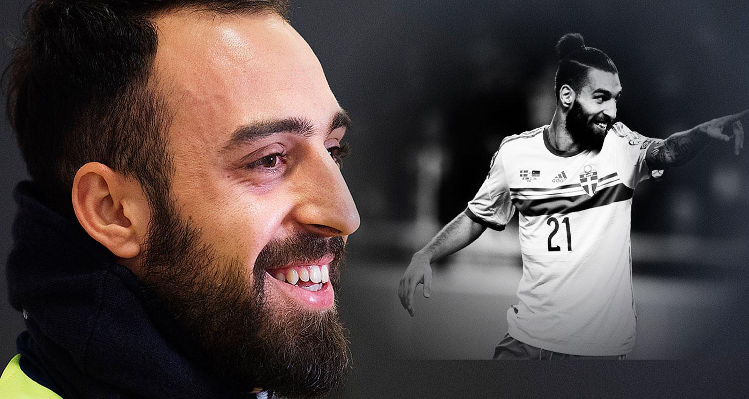 Fifa-expert? Abbe Khalili är – enligt egen utsago – stjärnan i landslaget på Fifa. Men han är lite ­skeptisk till Durmaz (infälld) val att sätta sig själv på ”genomskärarknappen”: ”Jag är snäppet bättre på att slå de där ...” säger han leende.