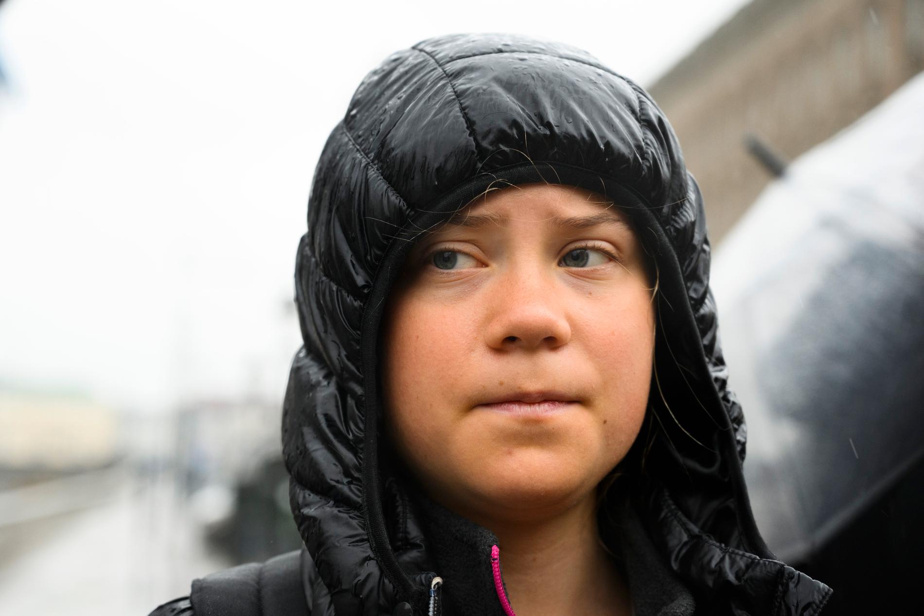 Greta Thunberg anser att klimatkrisen ignoreras av beslutsfattare.