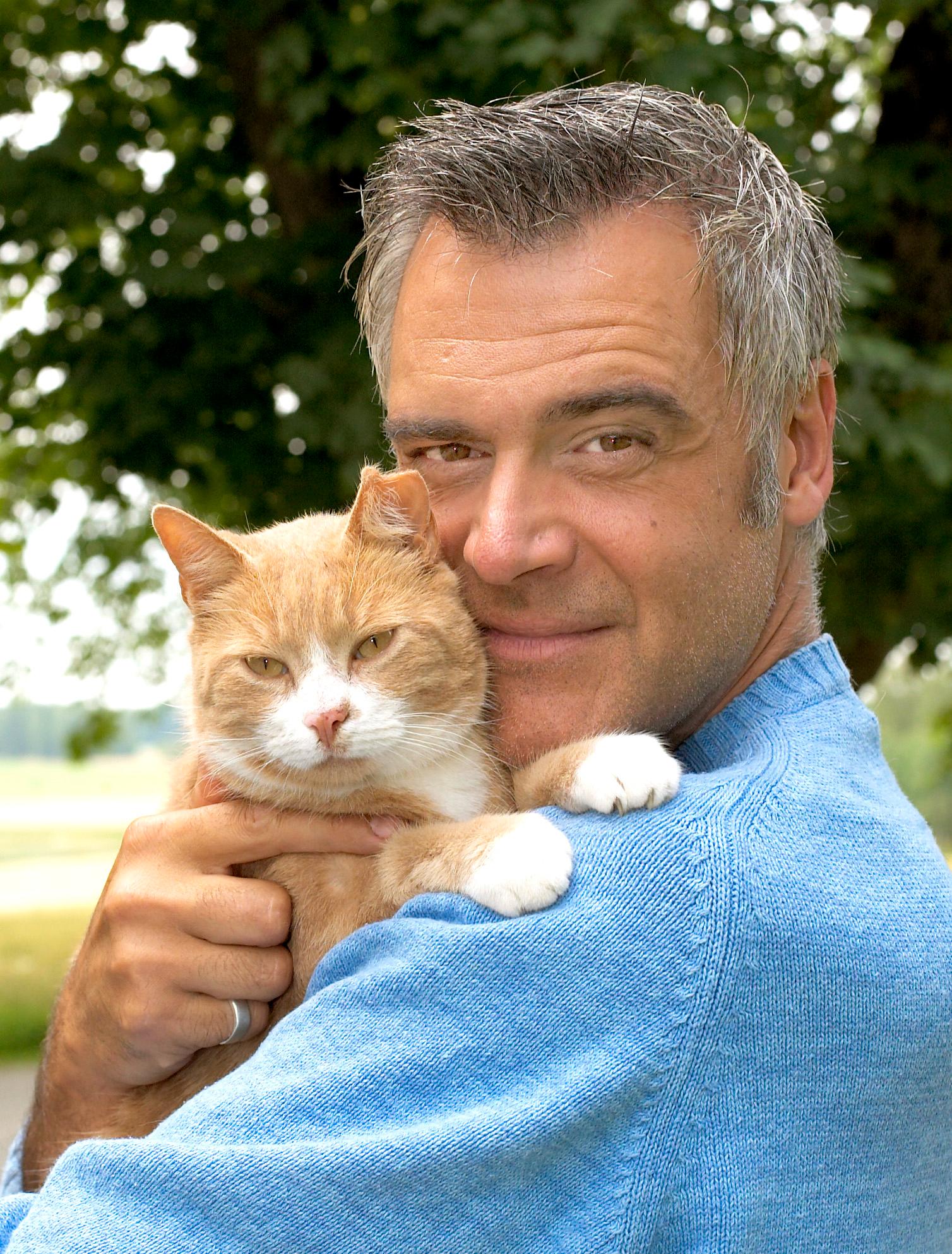 Med sin katt Gottfrid 2004.