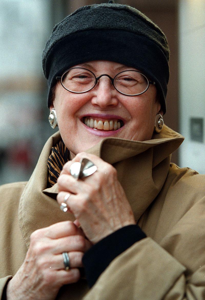 Kerstin Thorvall avled 84 år gammal. ”Ur en magnifik självupptagenhet skapade hon en viktig litteratur som oavlåtligt luktar människa”, skriver Aftonbladets kulturchef Åsa Linderborg.