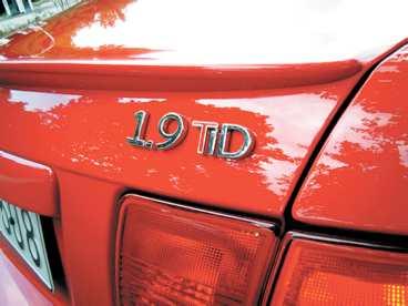 Rött "T" betyder 150 hästkrafter, svart 120.