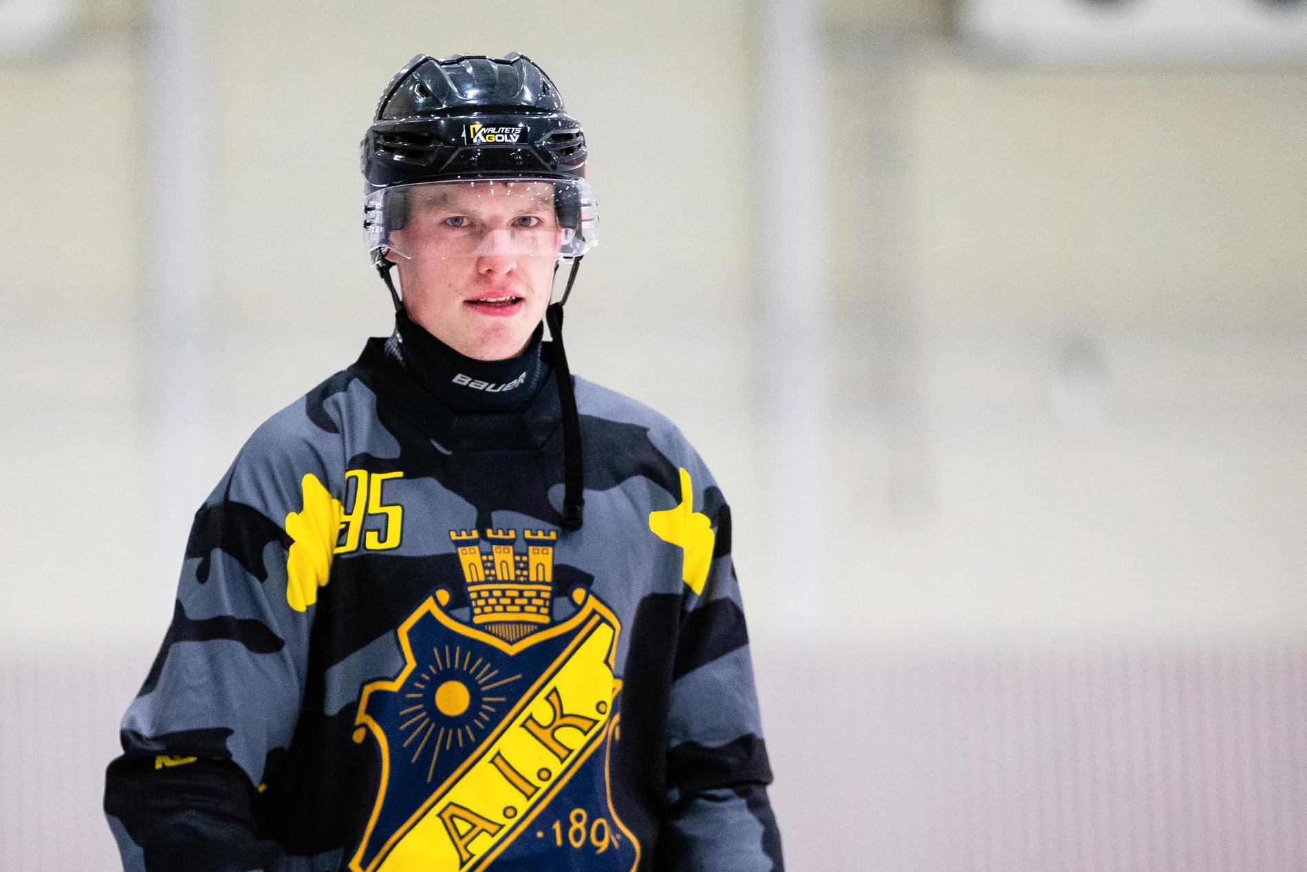 Erik Pettersson är inte med i AIK:s trupp till Svenska cupen.