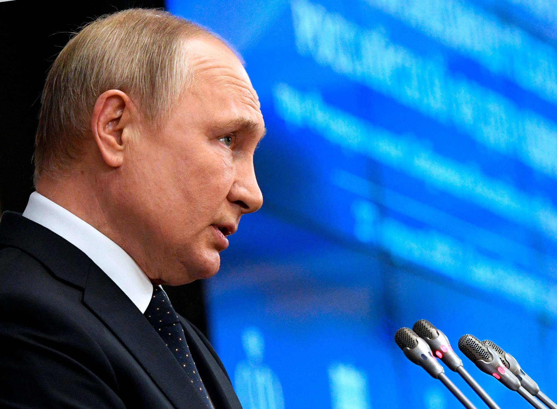 Rysslands president Vladimir Putin under onsdagens tal  i Tauriska palatset i St. Petersburg.