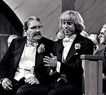 1976-1978. ”Albert och Herbert”, en komediserie där Tomas spelade mot Sten-Åke Cederhök.