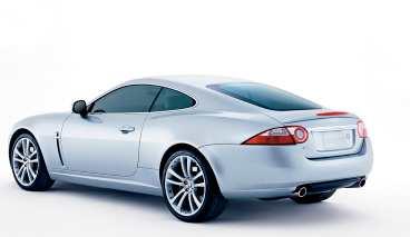 Jaguar XKR Kommer: i höst. En högprestandaversion som tävlar med Maserati, Porsche och Aston Martin.