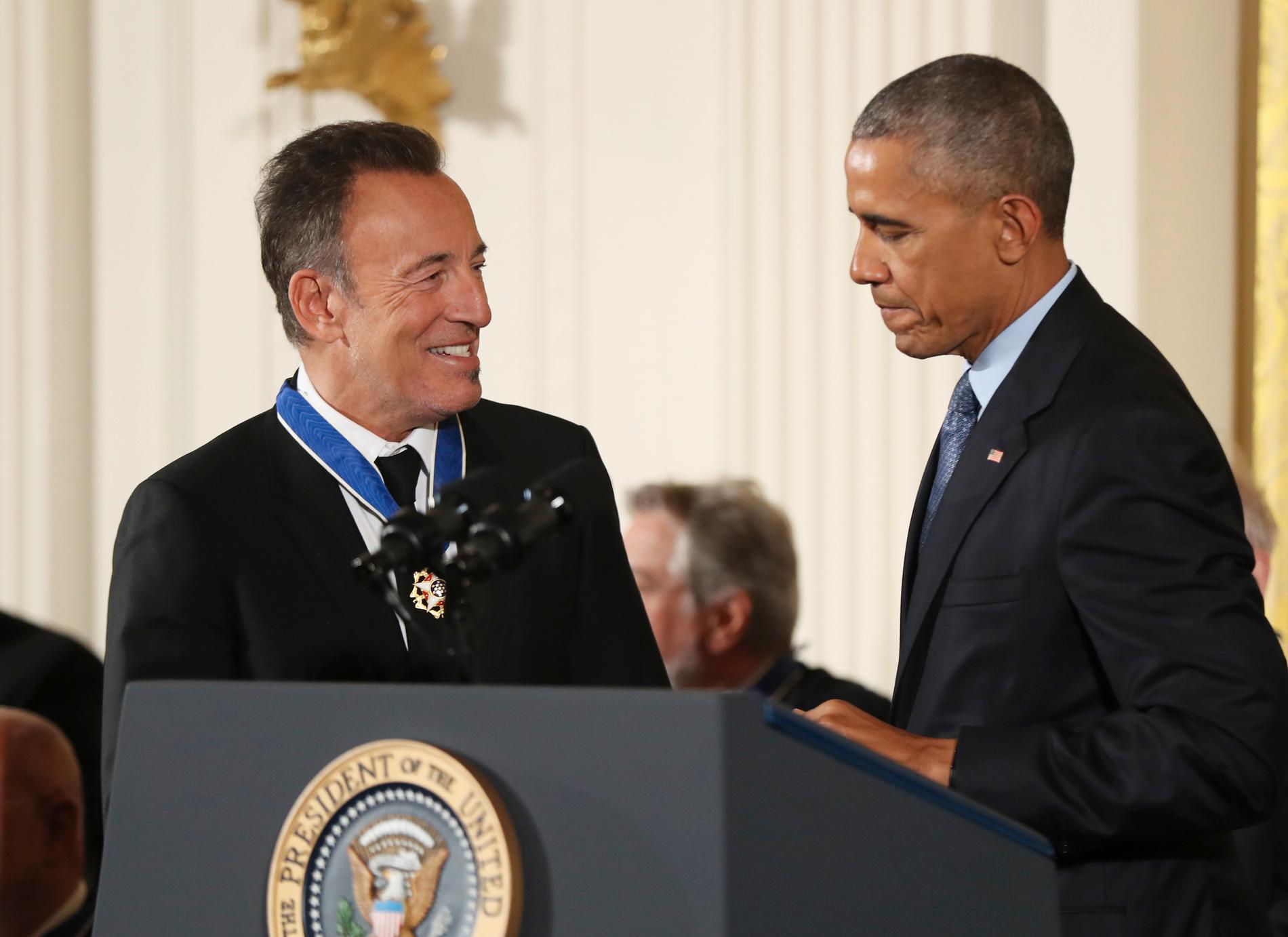USA:s tidigare president Barack Obama och rockstjärnan Bruce Springsteen startar en podcast ihop. Arkivbild.