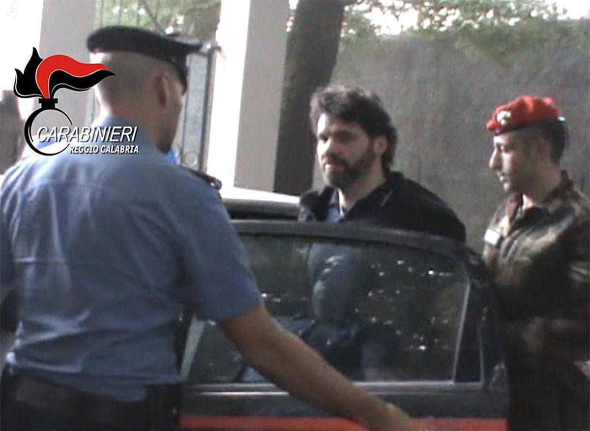 Ernesto Fazzalari när han grips av polisen.