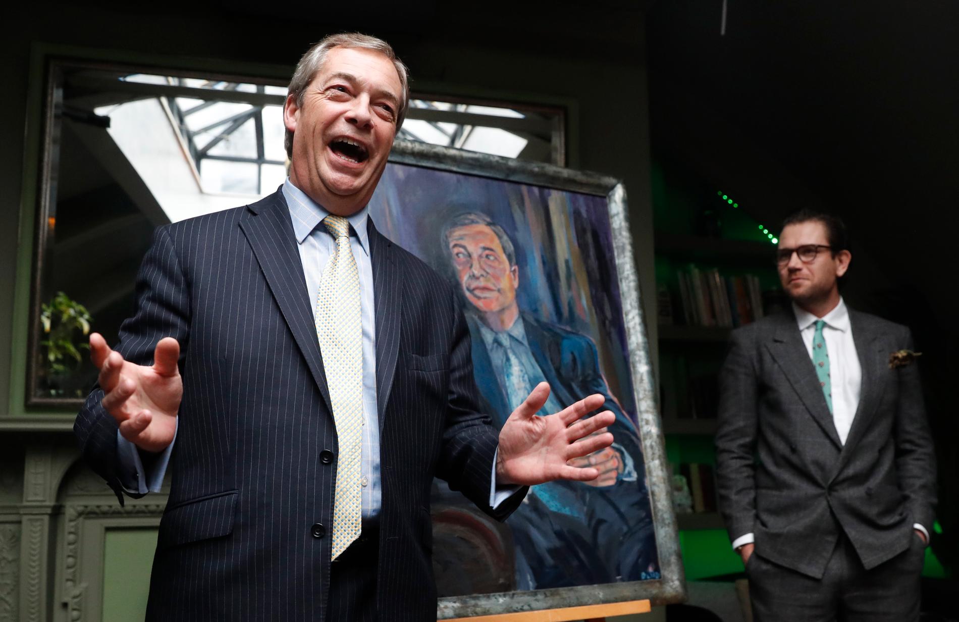 Nigel Farage kommer fira på Parliament Square med en nedräkning till 23.00, klockslaget britterna formellt lämnar EU.