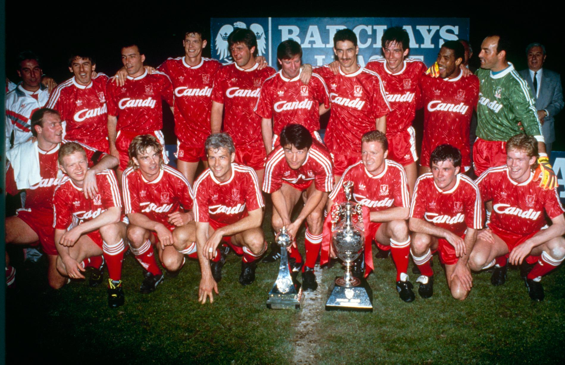 Fram till i dag den senaste upplagan av ligamästare från Liverpool, anno 1990. Glenn Hysén trea från vänster på den främre raden.